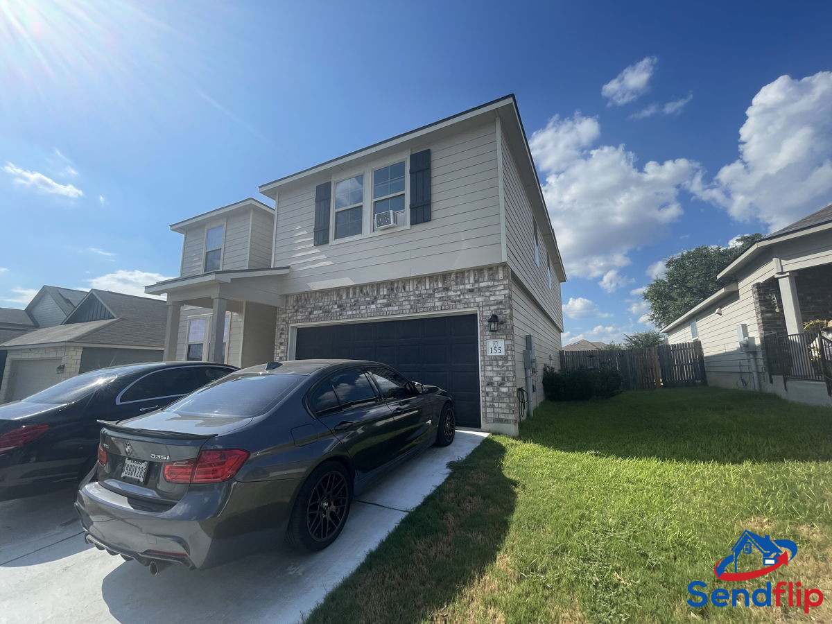 4BR Home in San Antonio , TX photo 2