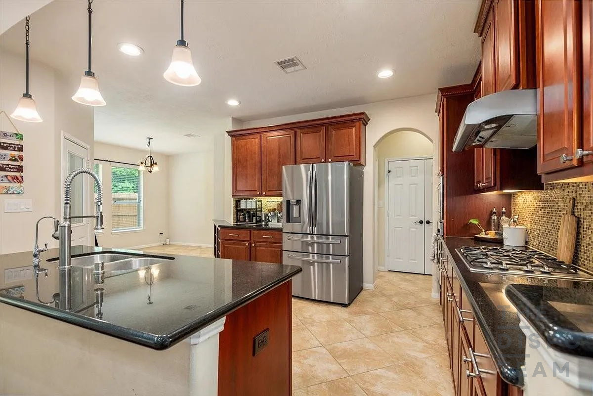 4BR Home in Conroe , TX photo 10