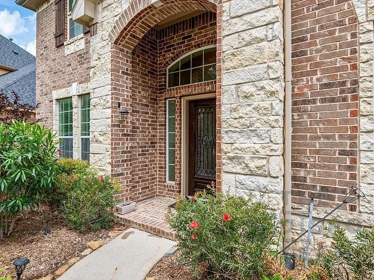 4BR Home in Conroe , TX photo 2