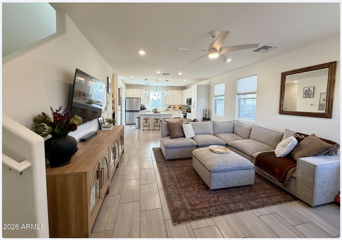 3BR Home in Apache Junction , AZ photo 9