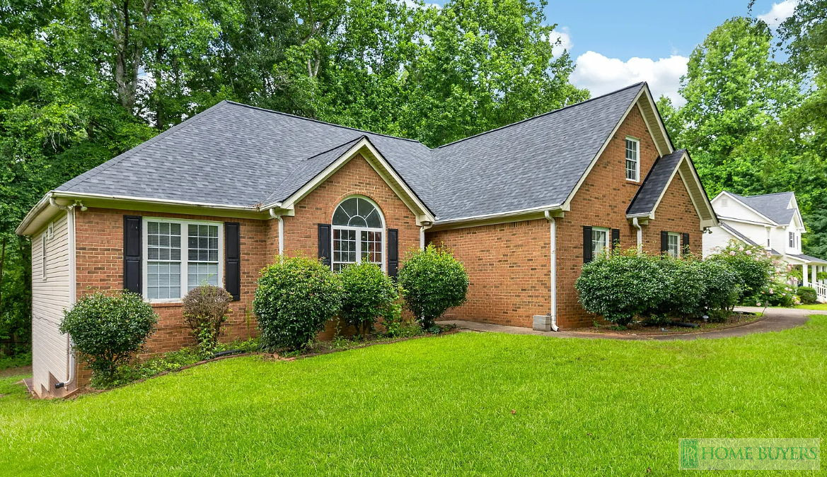 4BR Home in Newnan , GA photo 2
