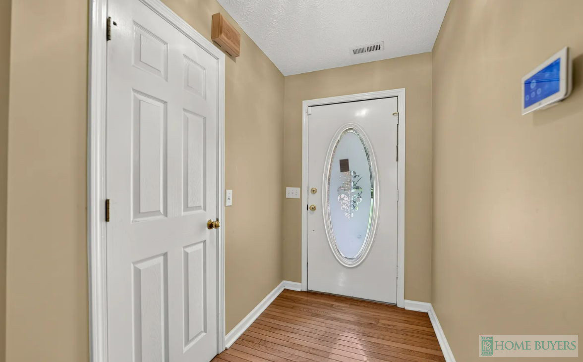 4BR Home in Newnan , GA photo 4