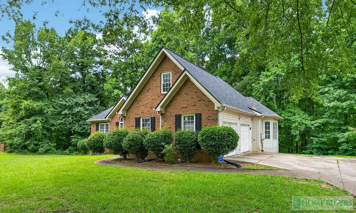 4BR Home in Newnan , GA photo 3