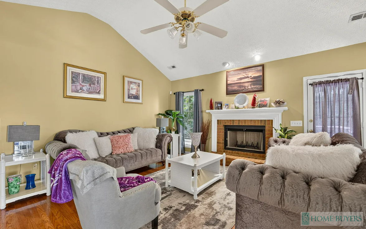 4BR Home in Newnan , GA photo 5