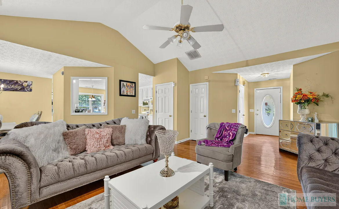 4BR Home in Newnan , GA photo 7