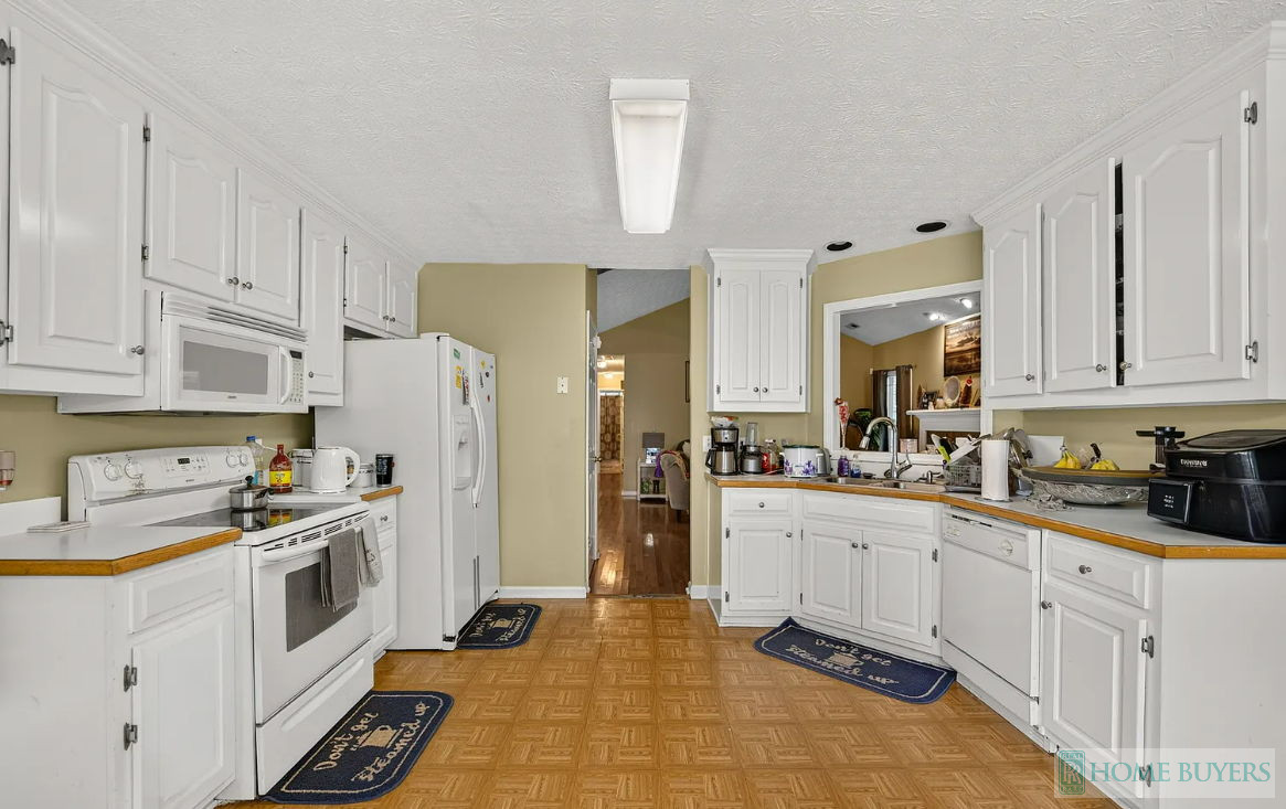 4BR Home in Newnan , GA photo 8