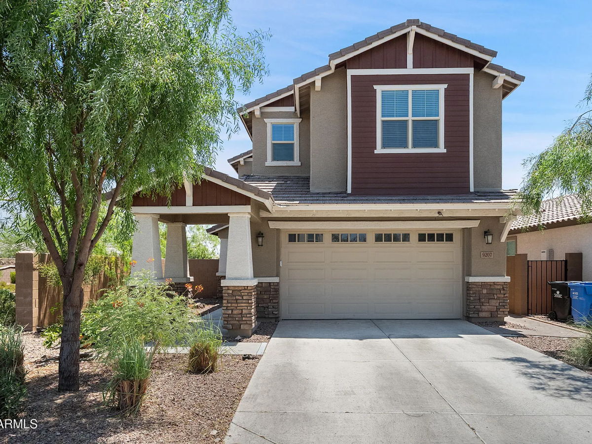 4BR Home in Phoenix , AZ