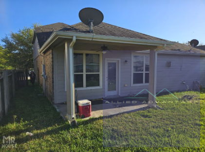 4BR Home in Baytown , TX photo 2