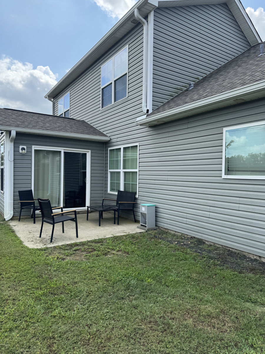 3 Bedroom 2 Bath Home in Fountain Inn, SC 29644 photo 2