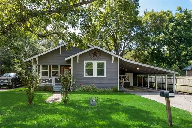 3BR Home in Kerens , TX photo 6