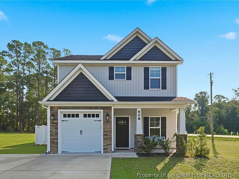 2022 3BR/3BA Home in Spring Lake, NC