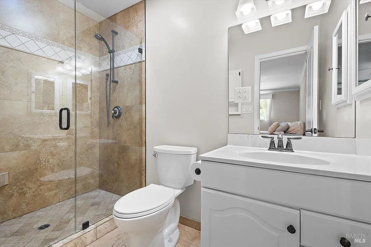 3BR/2BA Home in Ukiah, CA photo 3