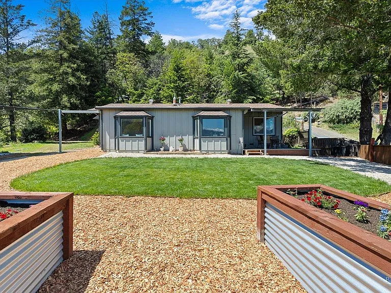 3BR/2BA Home in Ukiah, CA photo 9
