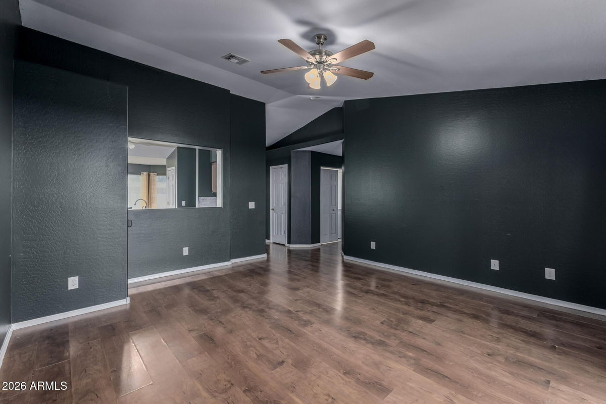 3BR/2BA Home in Phoenix, AZ photo 4