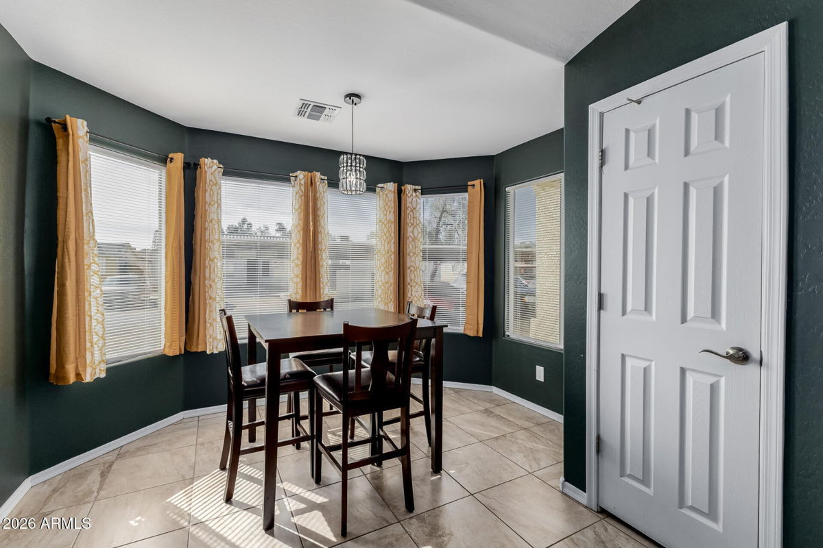 3BR/2BA Home in Phoenix, AZ photo 5