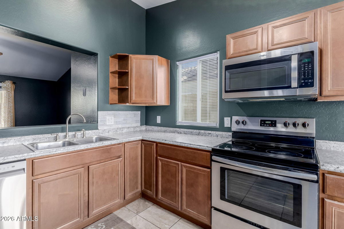 3BR/2BA Home in Phoenix, AZ photo 7