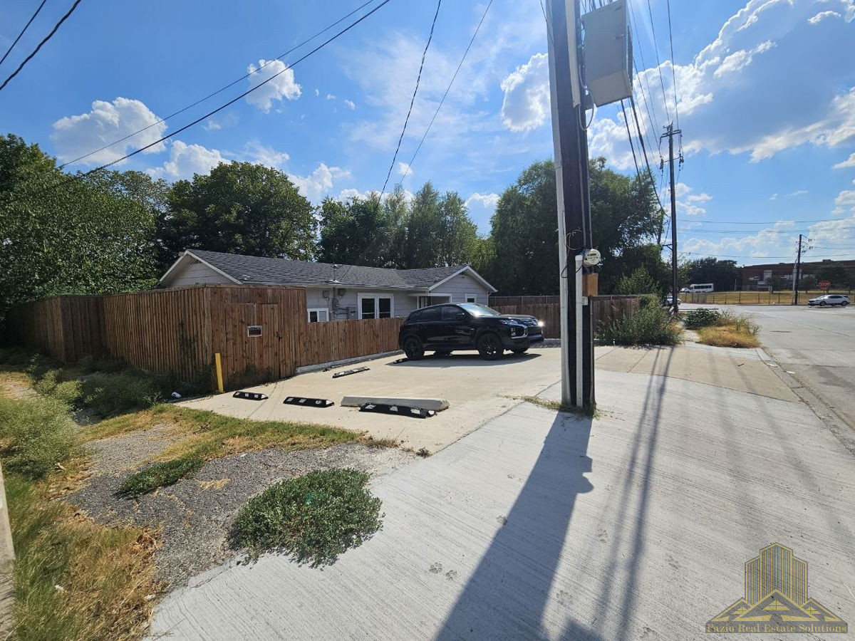 3BR/1BA Home in Dallas, TX photo 7