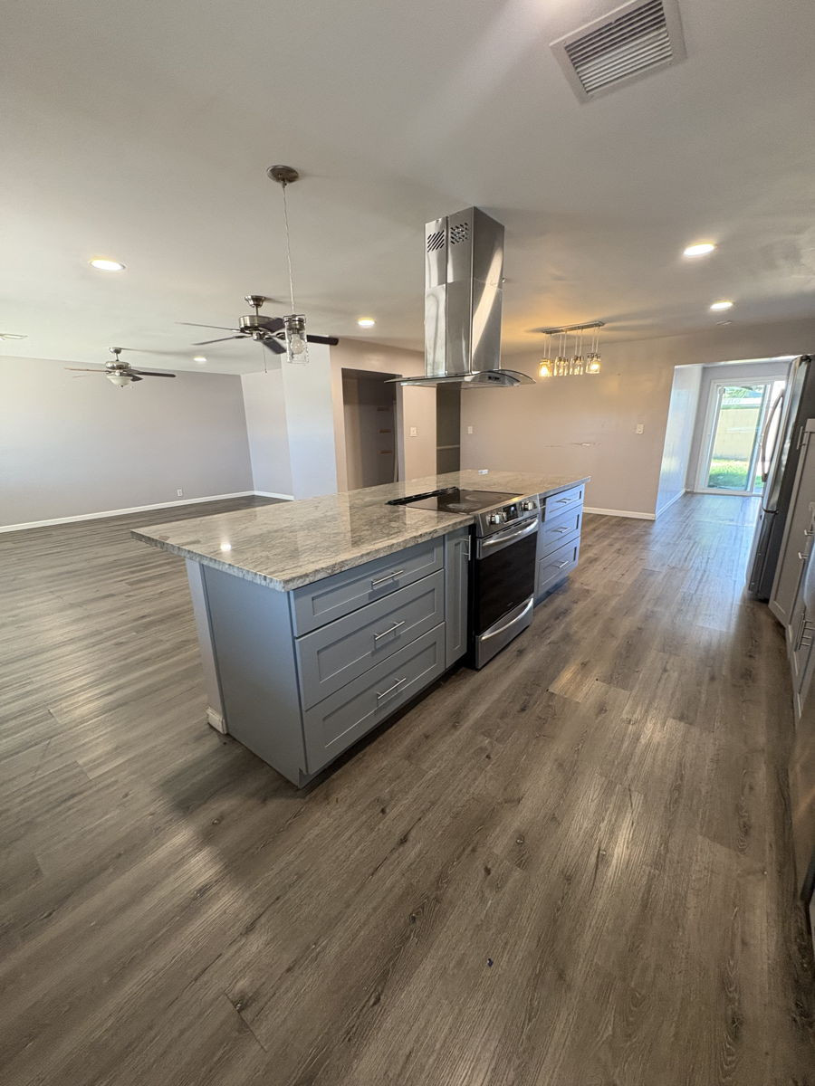3BR Home in Phoenix , AZ photo 4