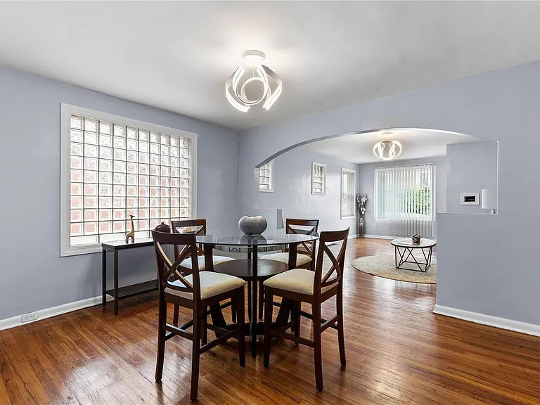 3BR Home in St. Louis , MO photo 7