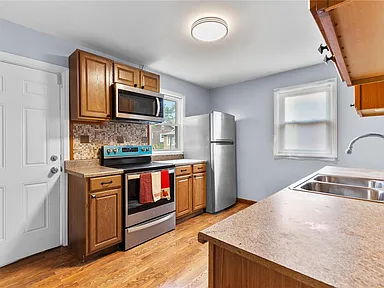 3BR Home in St. Louis , MO photo 6