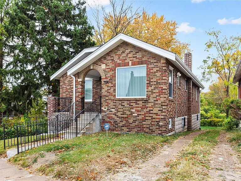 3BR Home in St. Louis , MO photo 2