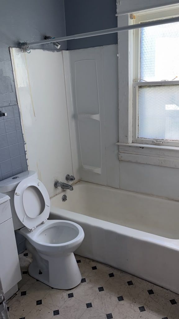 4BR/2BA Home in Cleveland, OH photo 2