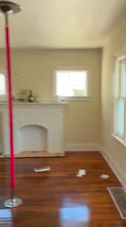 4BR/1BA Home in Cleveland, OH photo 9