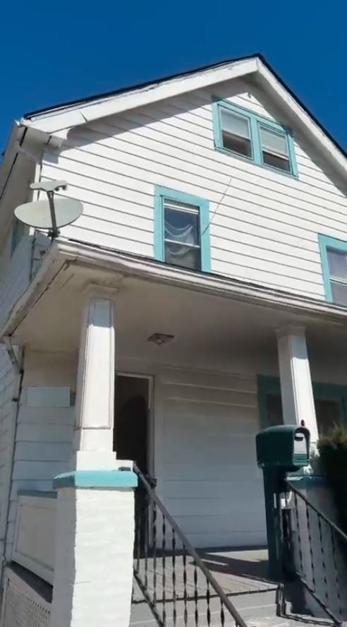 4BR/1BA Home in Cleveland, OH
