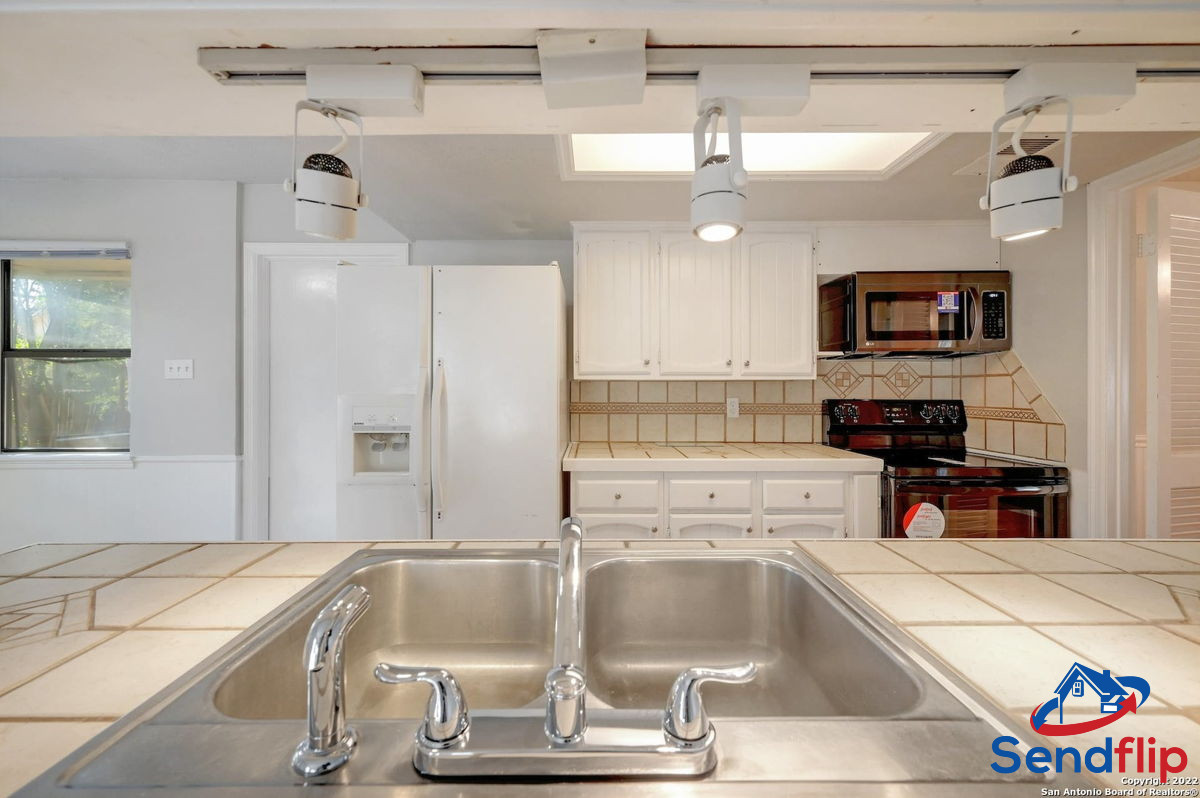 4BR/2BA Home in San Antonio, TX photo 9