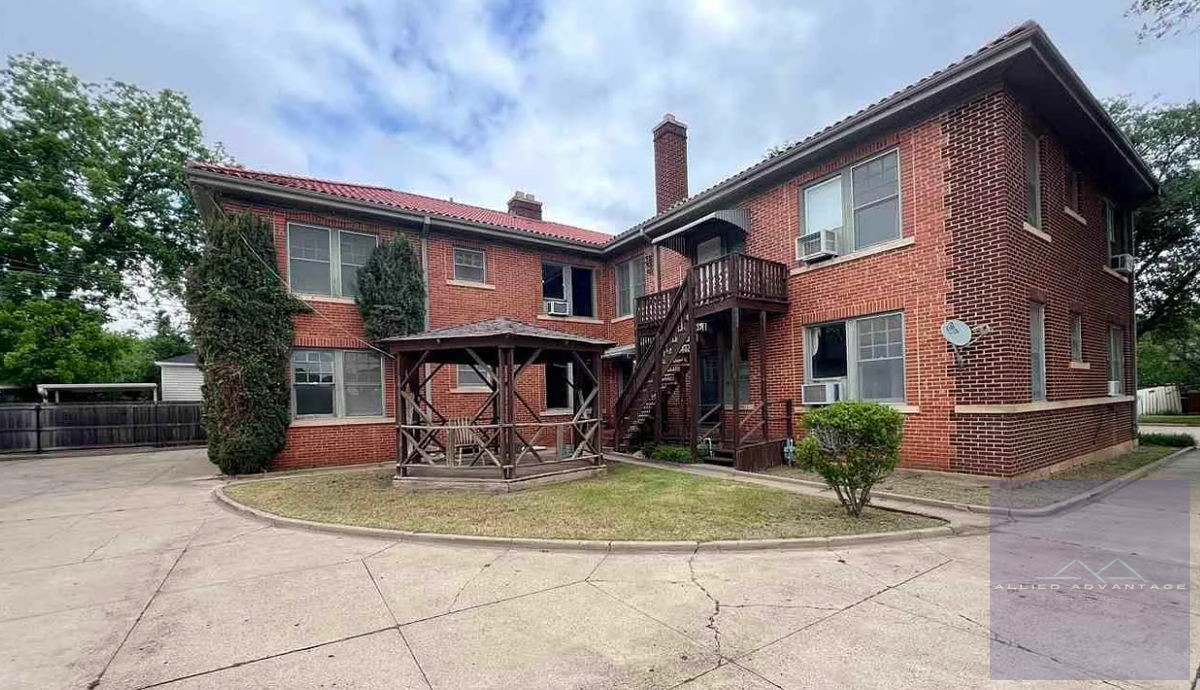 6BR Home in Wichita Falls , TX photo 2