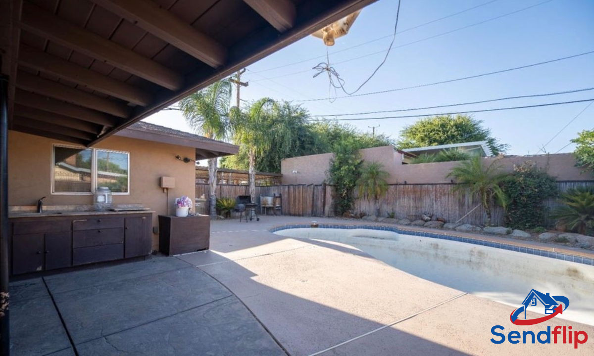 3BR Home in Bakersfield , CA photo 2