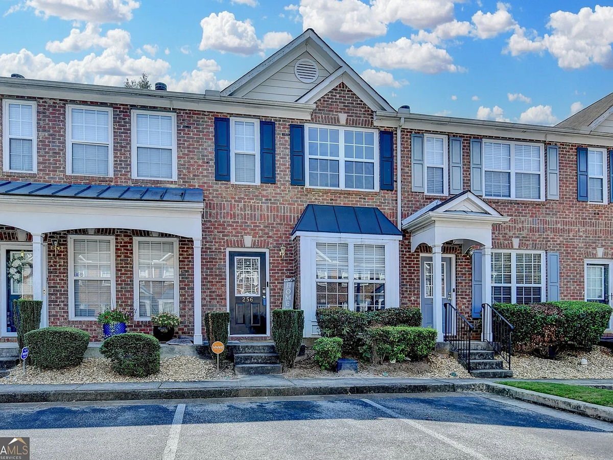 2BR Home in Lawrenceville , GA