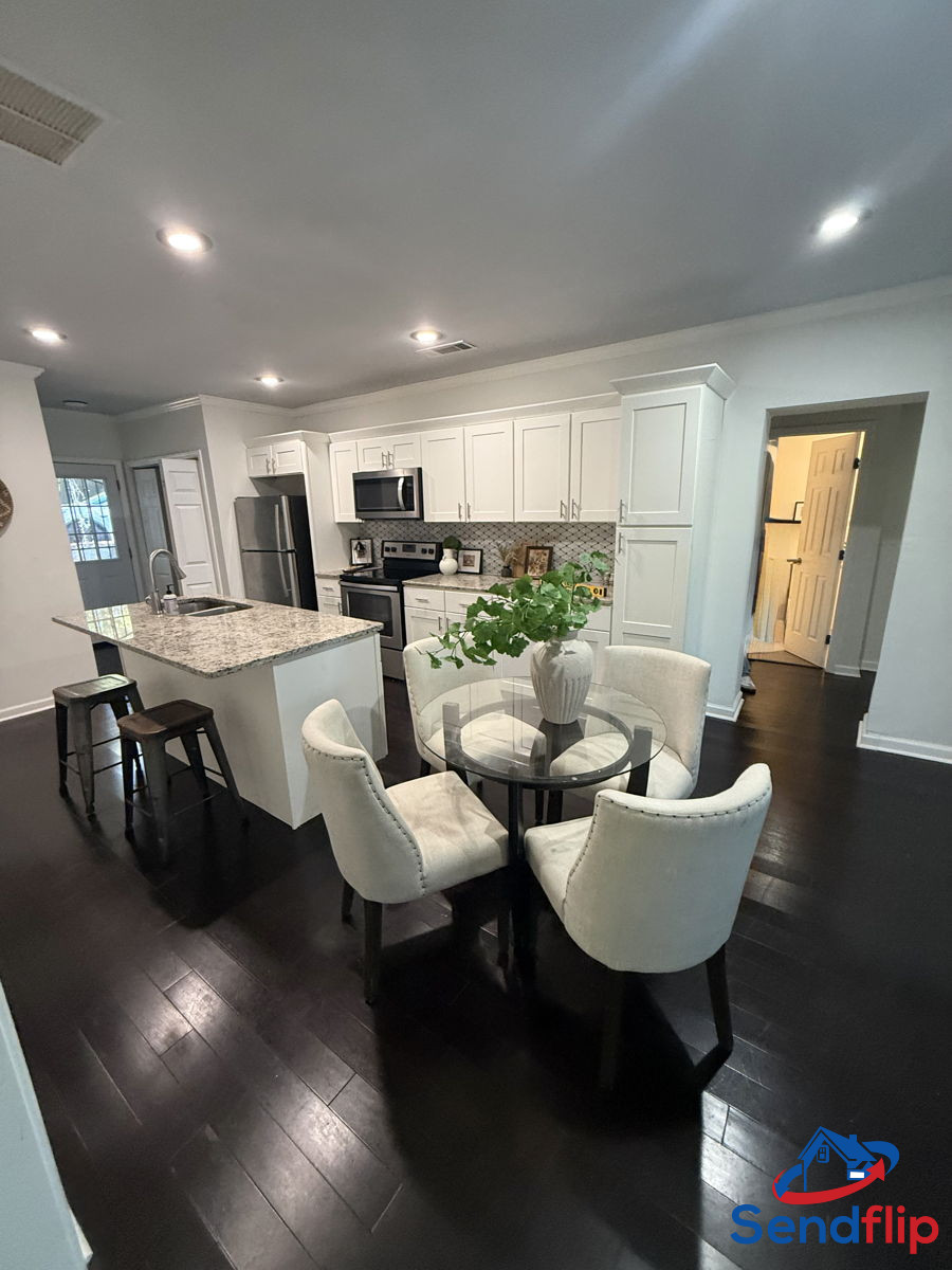 4BR Home in Atlanta , GA photo 2