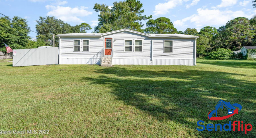 3BR Home in Mims , FL