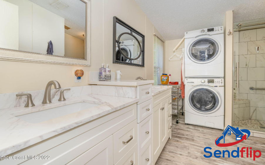 3BR Home in Mims , FL photo 8