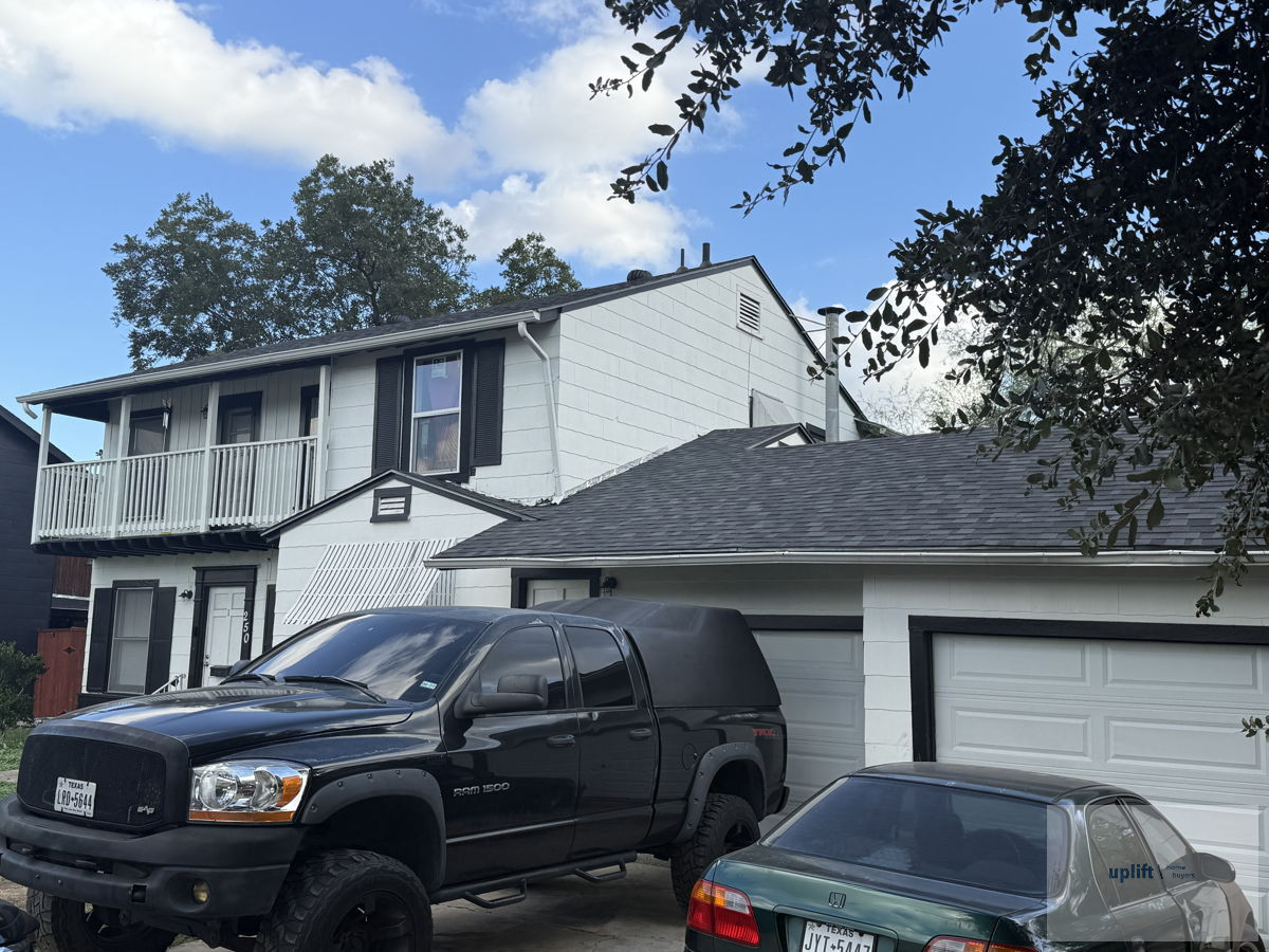 4BR Home in San Antonio , TX photo 2