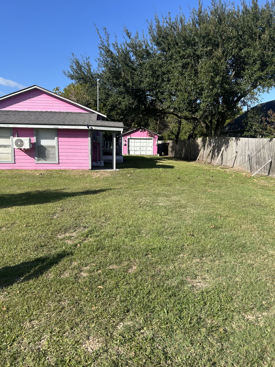 3BR Home in Anahuac , TX