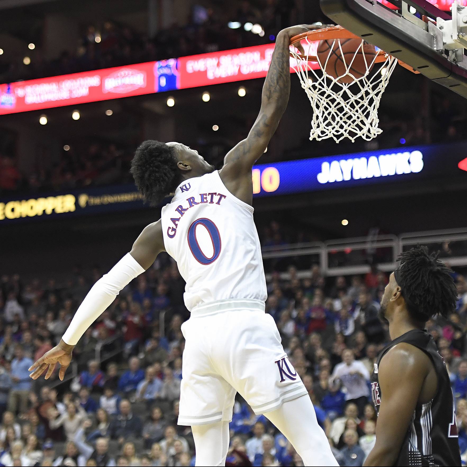 Garrett threw down a big dunk.