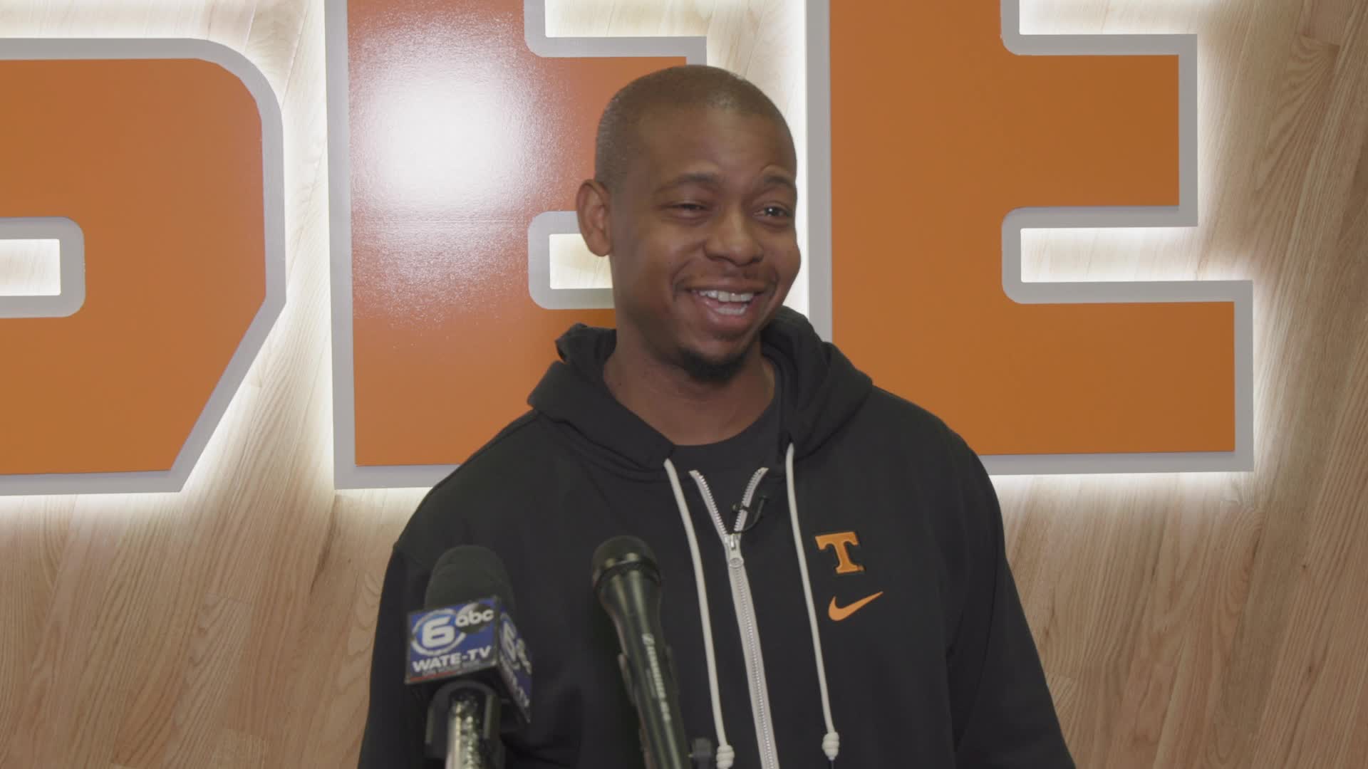 Mbb justin gainey media availability feb 9 2024 utsports tv