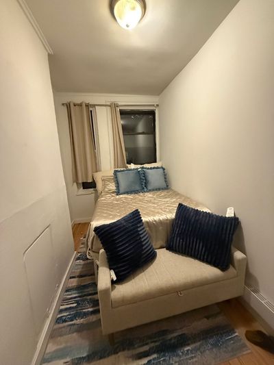 a room in Murray Hill