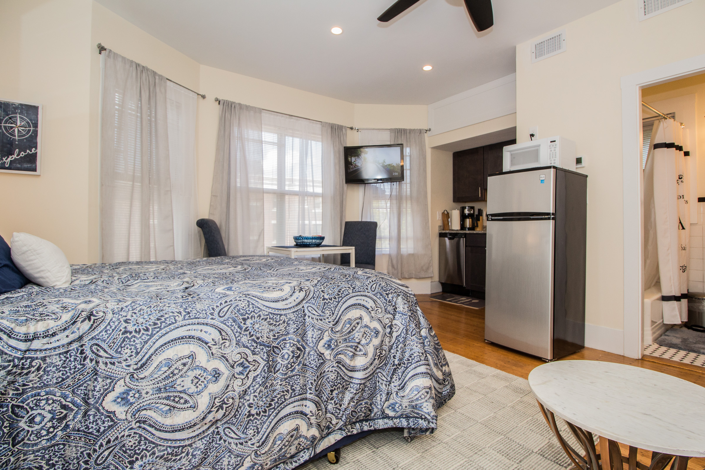 Newly Renovated Furnished Studio In A Great Location Stars Of Boston