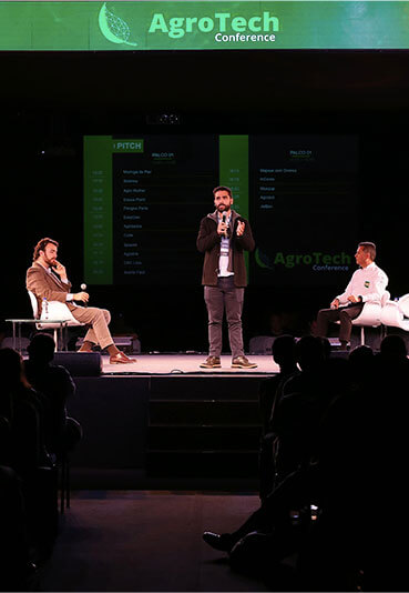Foto de um palestrante no Agrotech Conference 2018