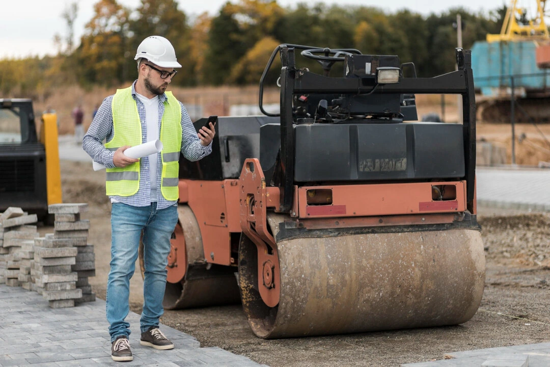 Construction heavy machinery compactor used for soil and asphalt compaction