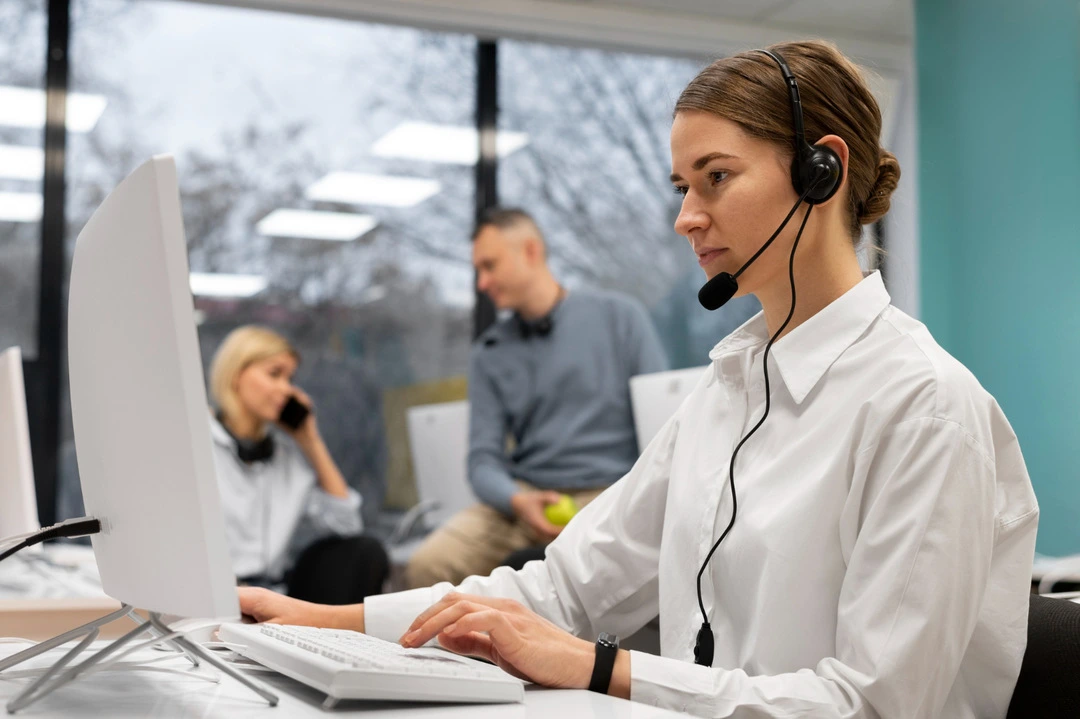 Customer service and operations desk for rental business