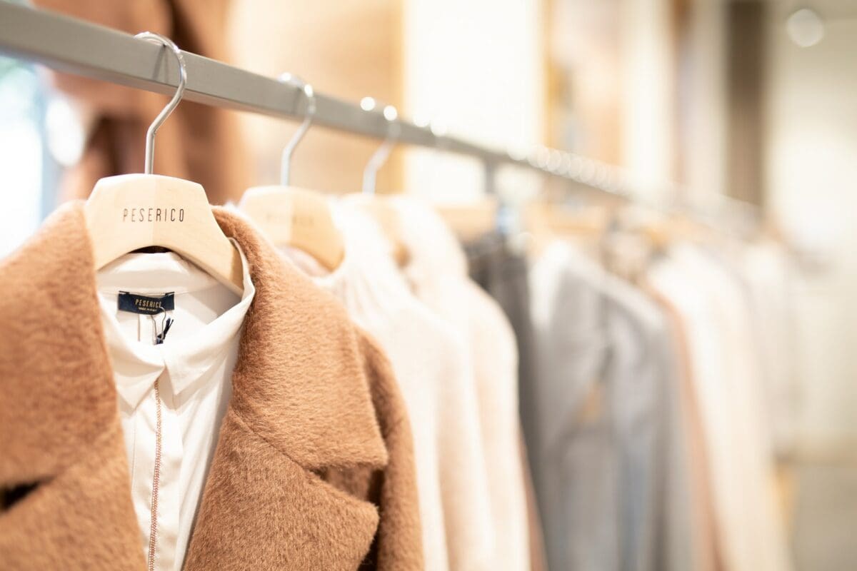 A step-by-step guide to start a clothing rental business