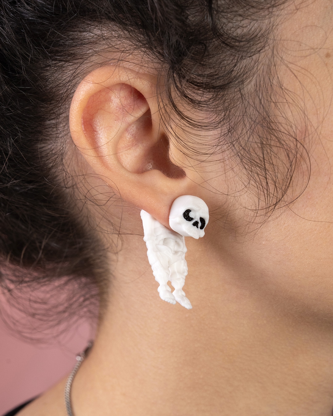 Bone to be worn