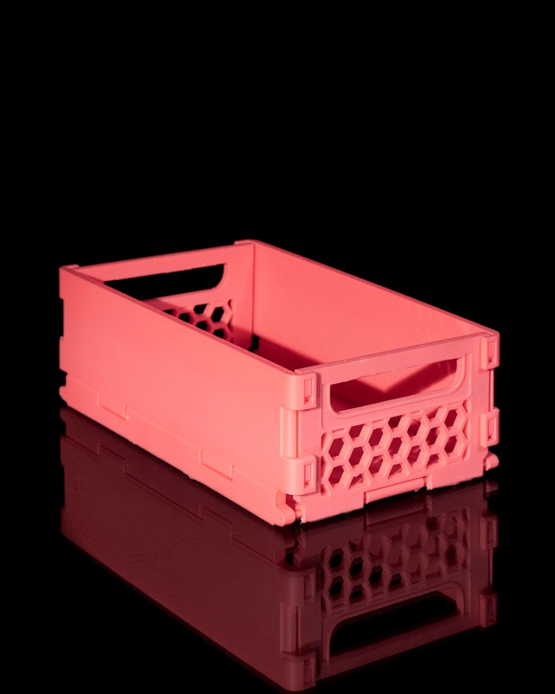 Foldable and Stackable Storage Crate