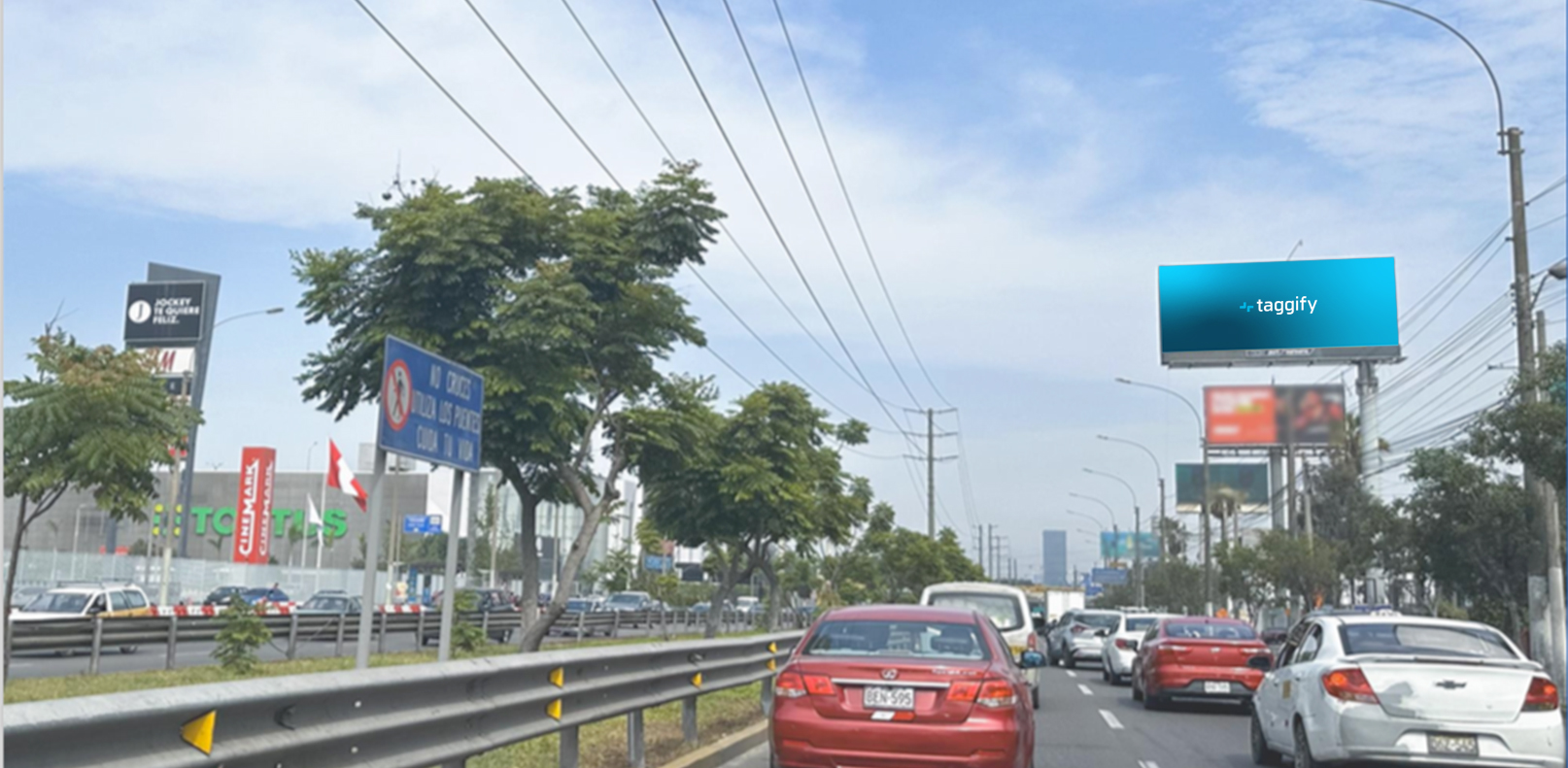 PE - Lima - Av. Javier Prado Frente al Jockey Plaza - Santiago de Surco