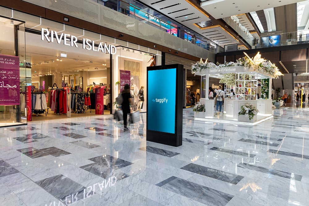 AE - Dubai - The Galleria - Extension - Portrait 130 Screens - Al Maryah Island