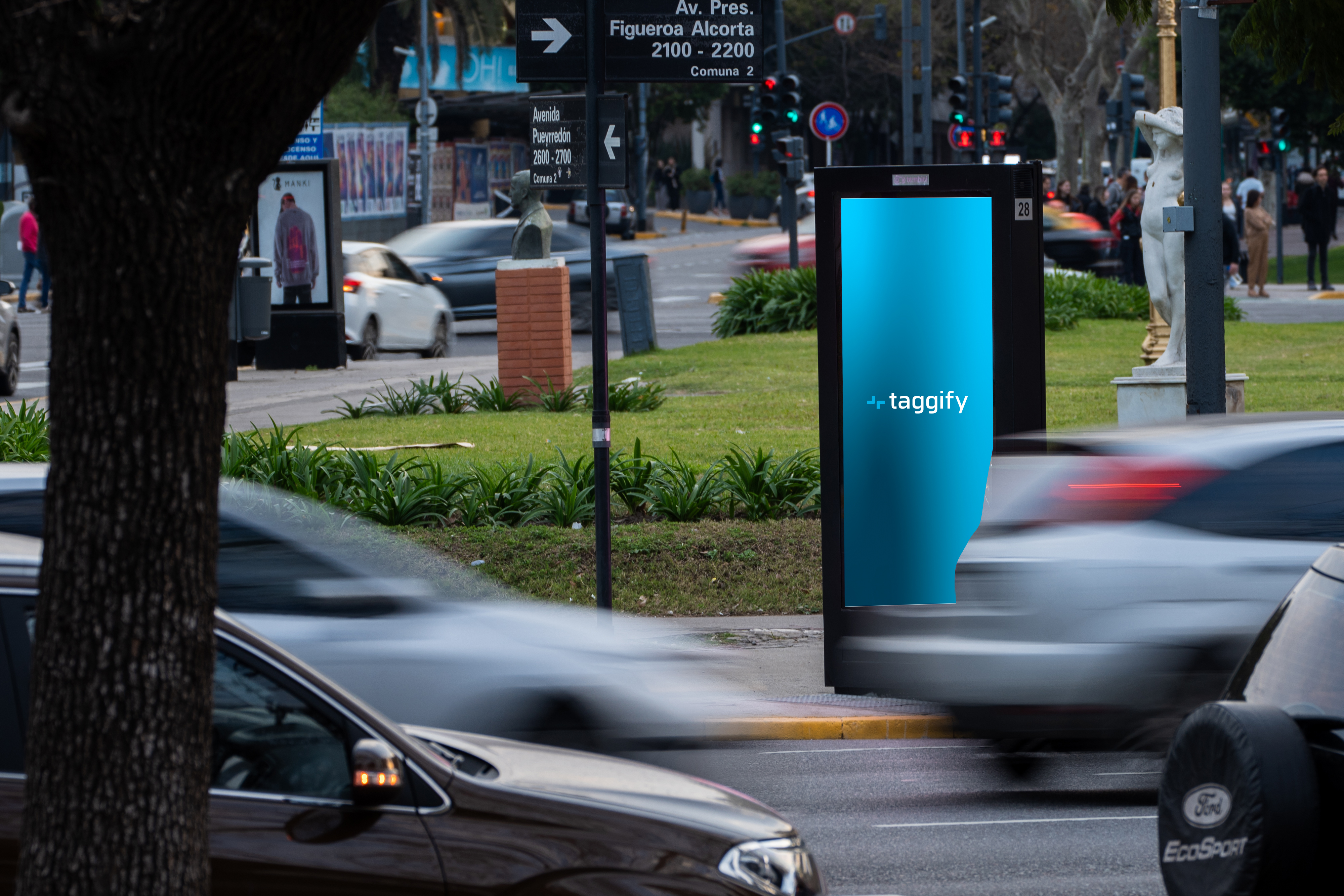 AR - CABA - Palermo - Lugones y Pampa - Comuna 13